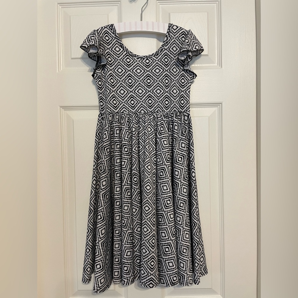 Dot Dot Smile black and white printed Twirl Dress - Size 7